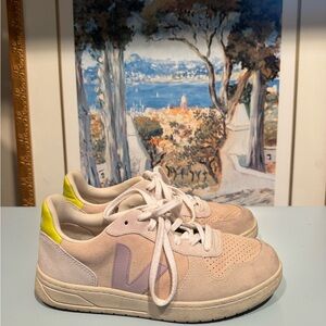 VEJA Women's Beige and Yellow Sneakers